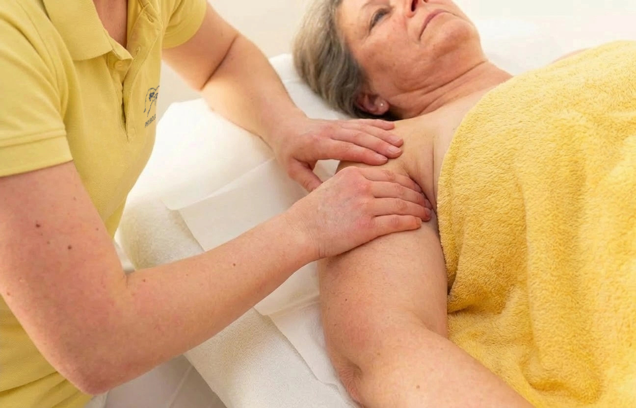 Manuelle Lymphdrainage nach Brustkrebsoperation
